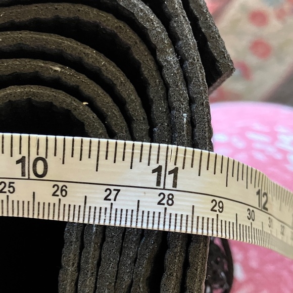 Yoga Mat in Mesh Carrying Bag - Picture 4 of 4
